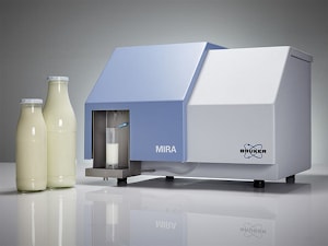 ИК-анализатор MIRA от Bruker Optics для контроля качества молочной продукции