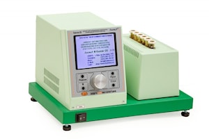 Аппарат автоматический для определения температуры каплепадения нефтепродуктов ЛинтеЛ КАПЛЯ-20 (Комплектации "Р", "И" или "У")  